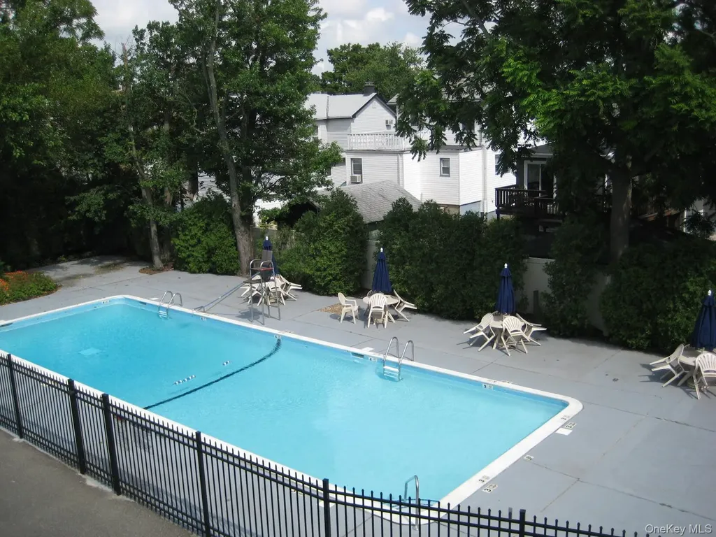 40 Daley Place Lynbrook NY 11563