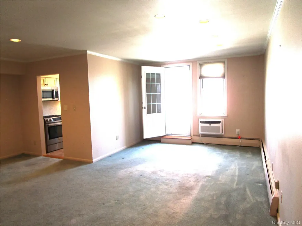 40 Daley Place Lynbrook NY 11563