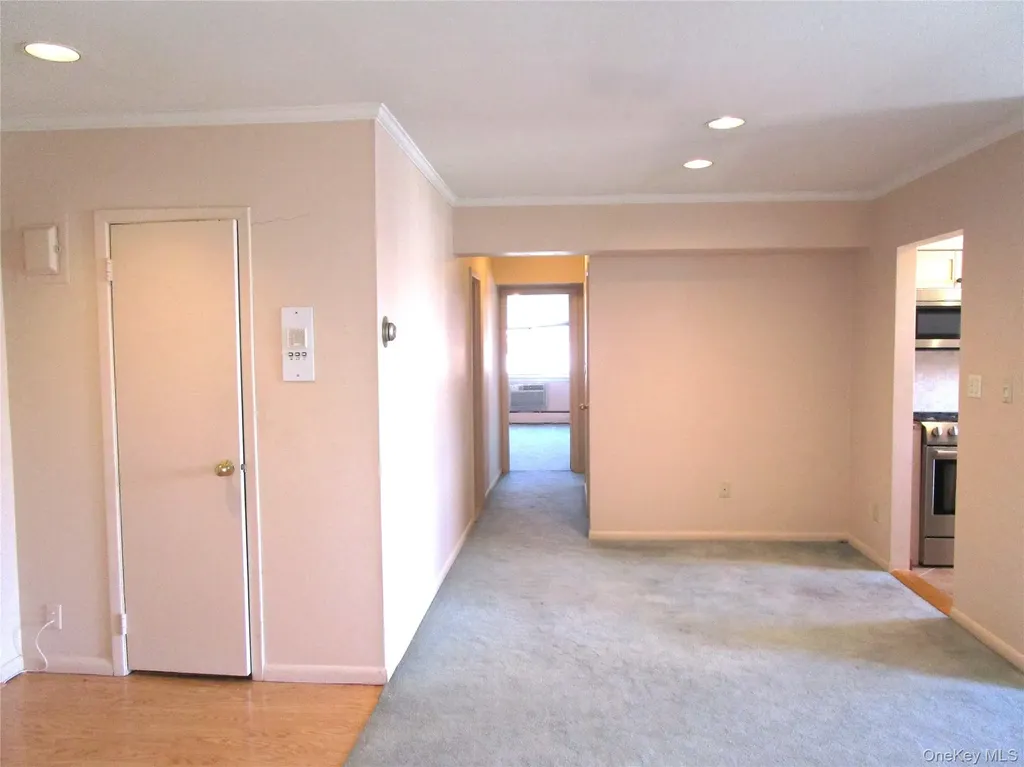 40 Daley Place Lynbrook NY 11563