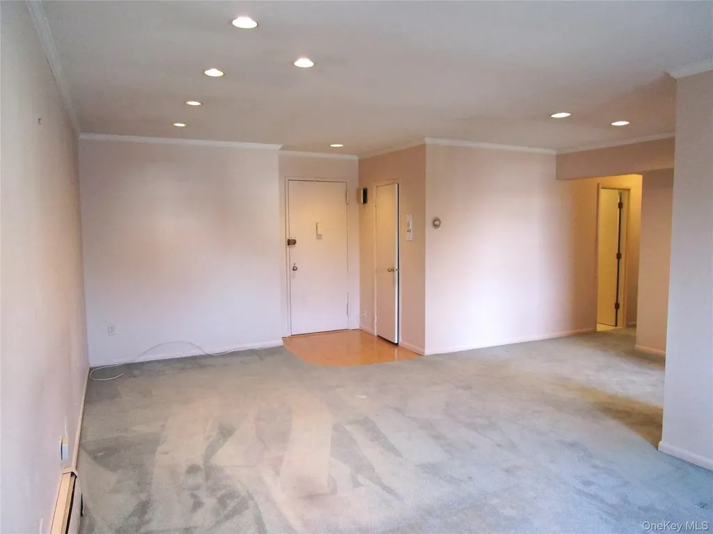 40 Daley Place Lynbrook NY 11563