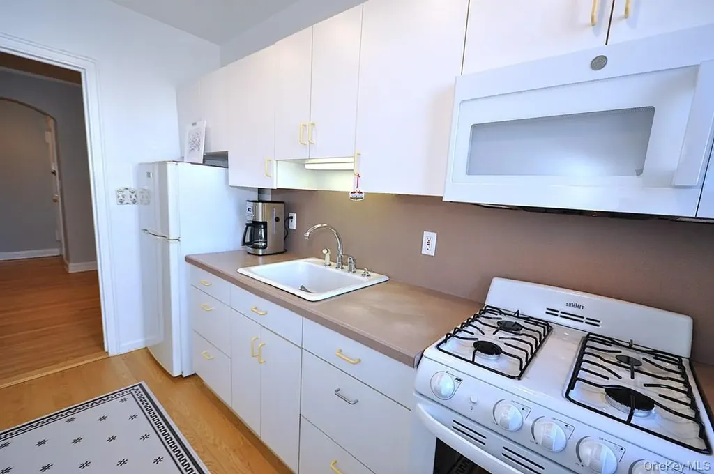 253 Garth Road Scarsdale NY 10583