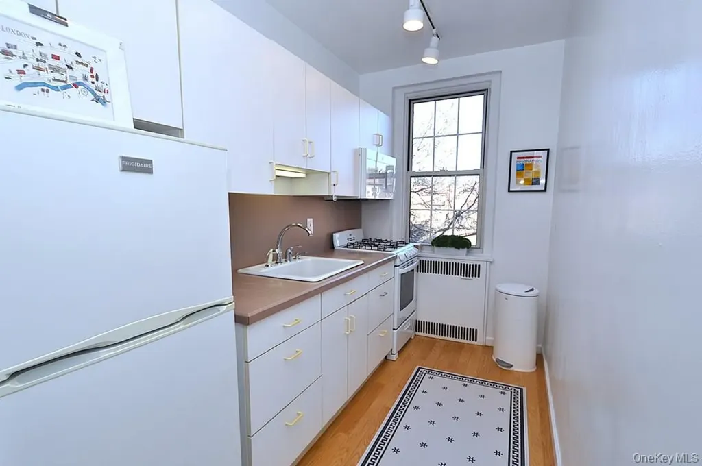 253 Garth Road Scarsdale NY 10583