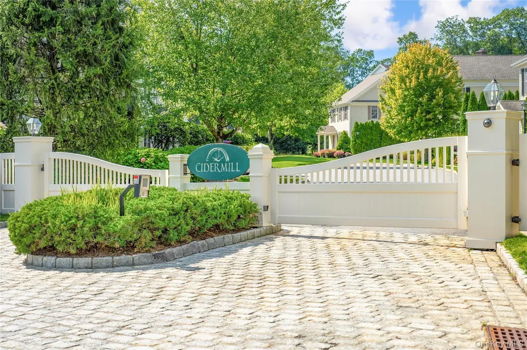 14 Cider Mill Circle Armonk NY 10504