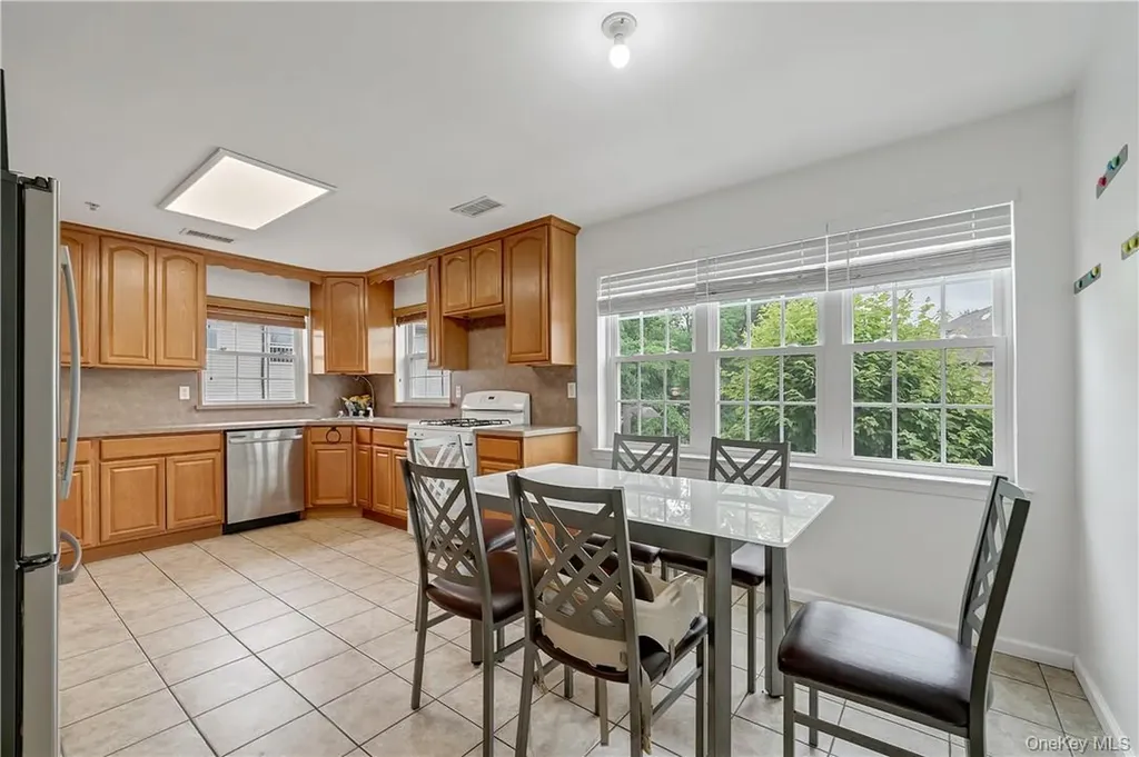 8 Elm Street Spring Valley NY 10977