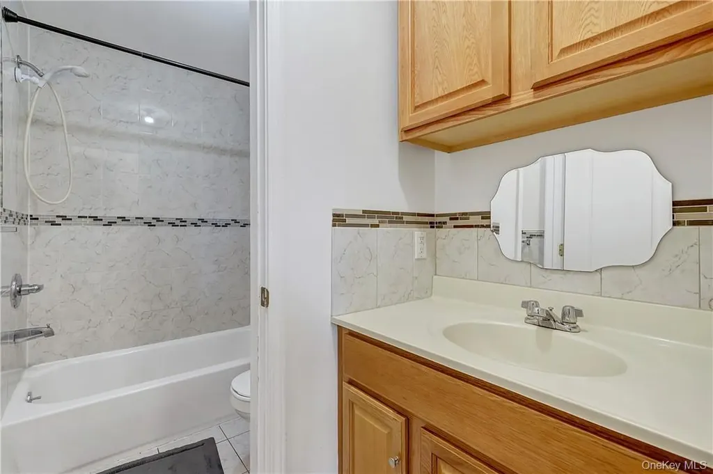 8 Elm Street Spring Valley NY 10977