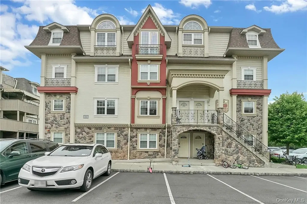 8 Elm Street Spring Valley NY 10977