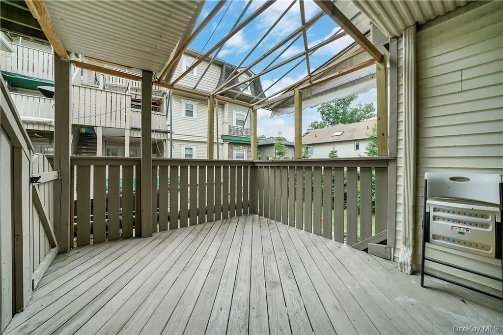 8 Elm Street Spring Valley NY 10977