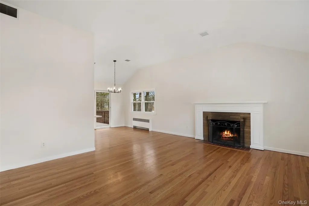 23 Apple Lane Briarcliff Manor NY 10510