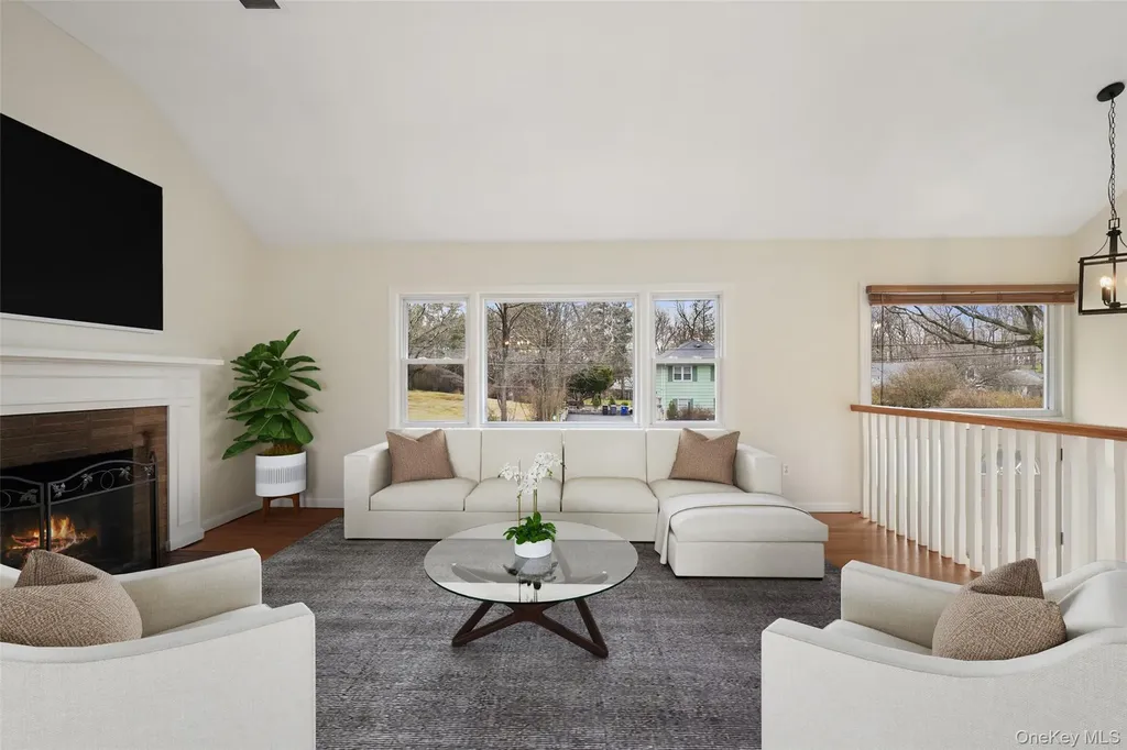23 Apple Lane Briarcliff Manor NY 10510