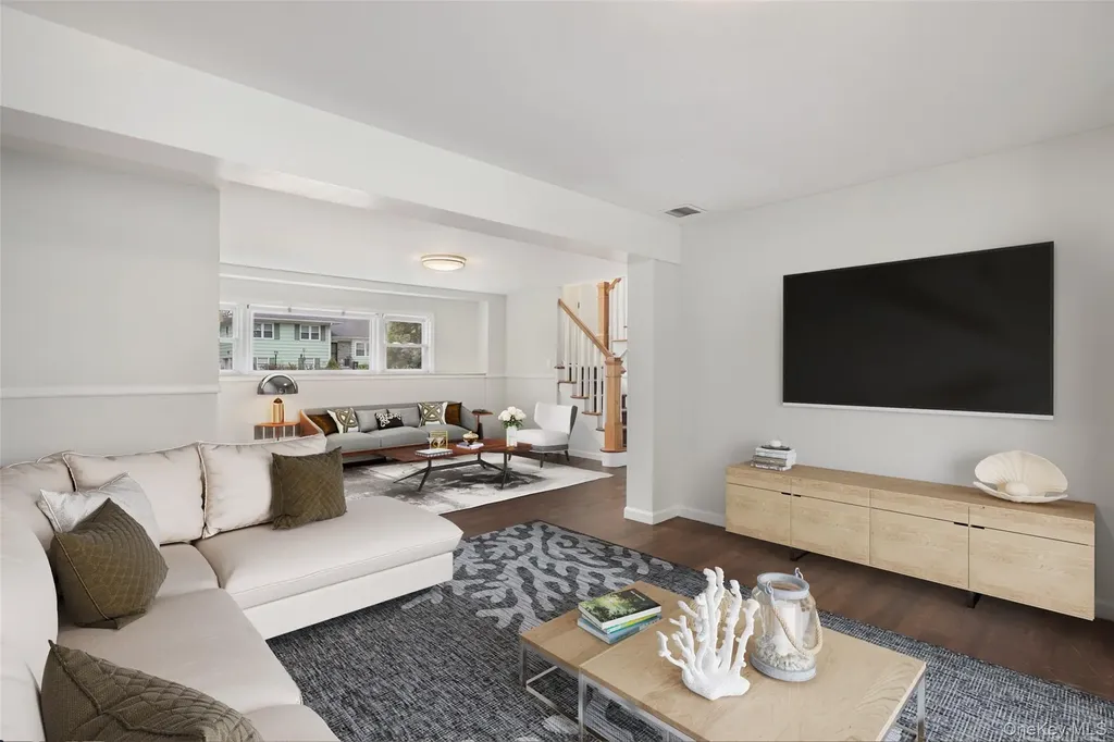 23 Apple Lane Briarcliff Manor NY 10510