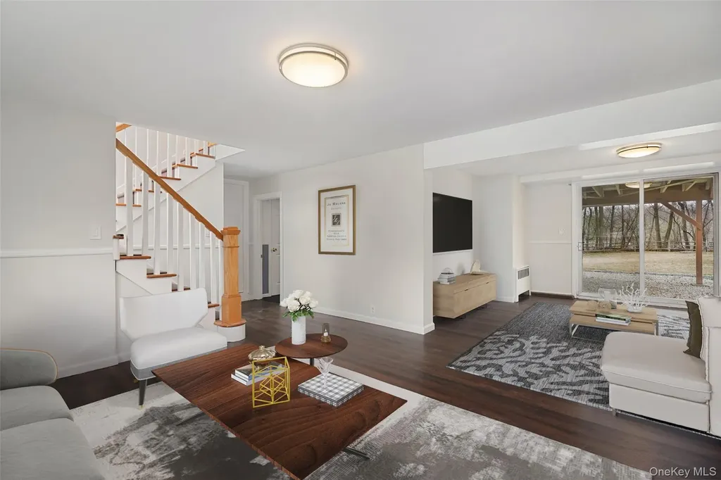 23 Apple Lane Briarcliff Manor NY 10510