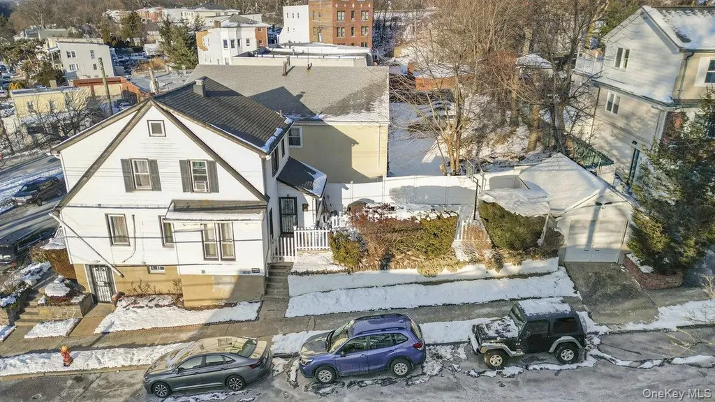 96 Gordon Street Yonkers NY 10701