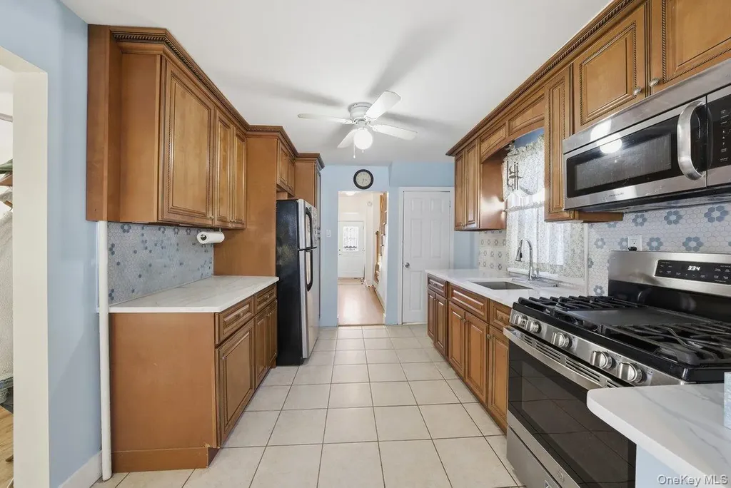 96 Gordon Street Yonkers NY 10701