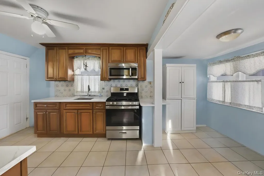 96 Gordon Street Yonkers NY 10701