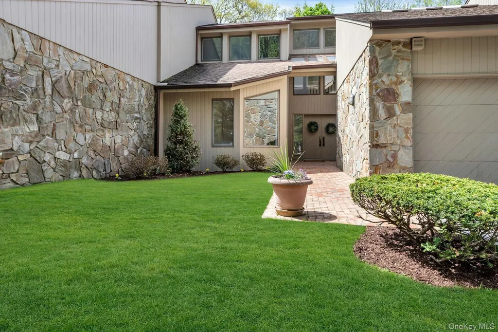 3 Willada Lane Glen Cove NY 11542