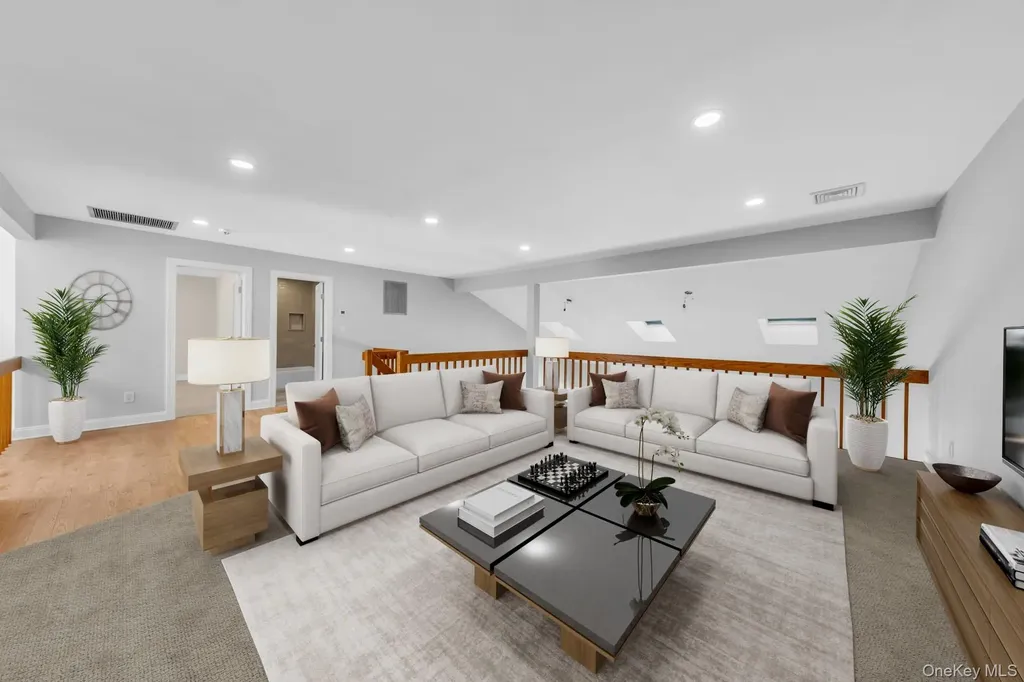 3 Willada Lane Glen Cove NY 11542