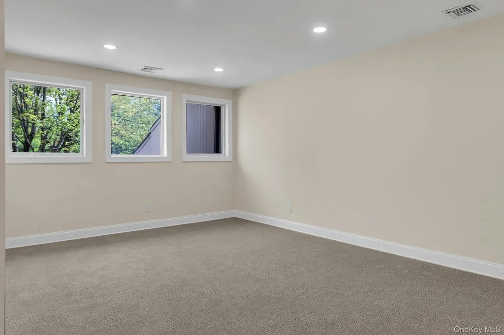 3 Willada Lane Glen Cove NY 11542
