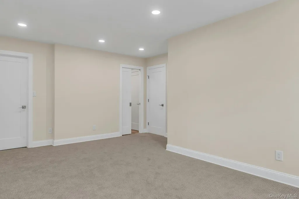 3 Willada Lane Glen Cove NY 11542