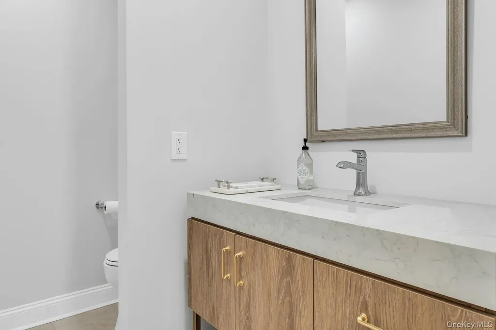 3 Willada Lane Glen Cove NY 11542