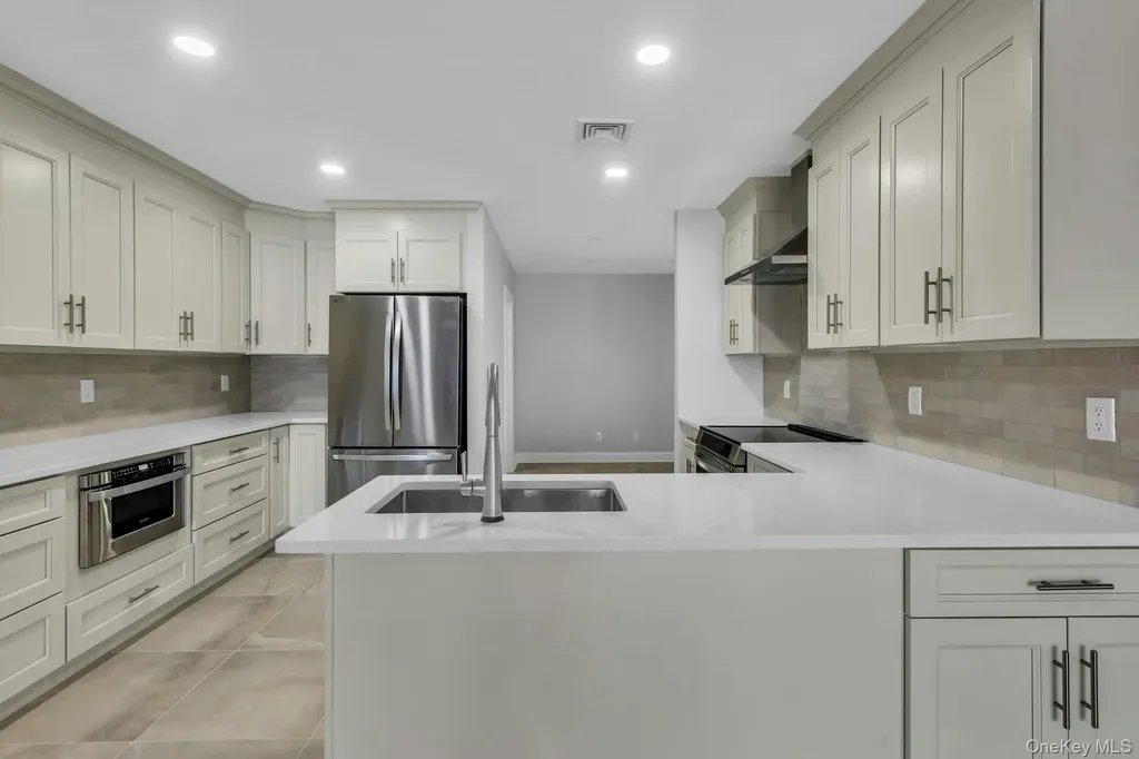 3 Willada Lane Glen Cove NY 11542