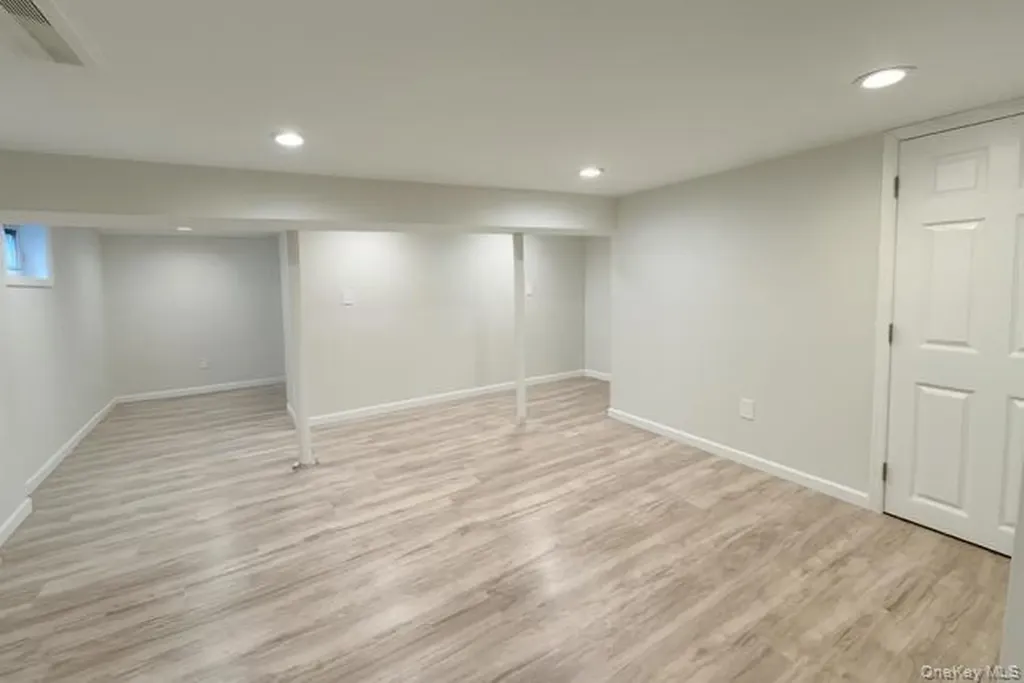 29 Avon Road Hewlett NY 11557