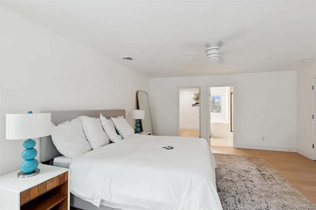 34 Starboard Road Hampton Bays NY 11946
