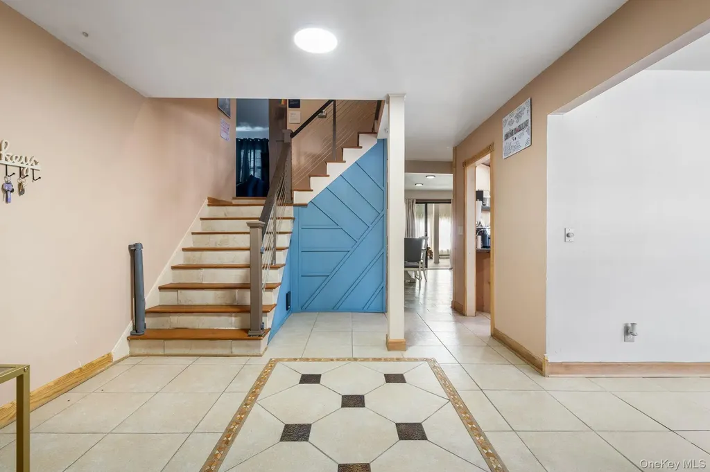 42 Beechwood Park Poughkeepsie NY 12601