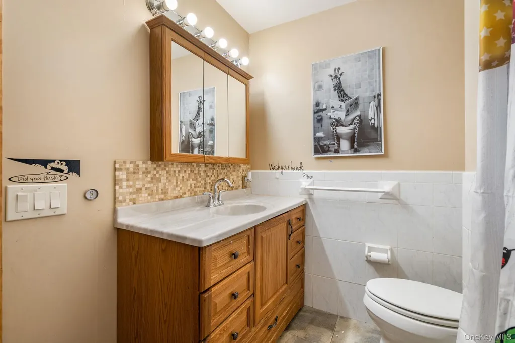 42 Beechwood Park Poughkeepsie NY 12601
