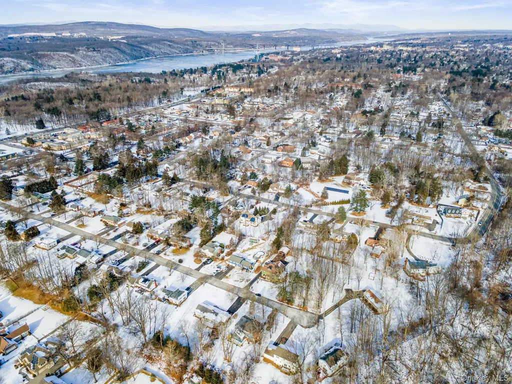 42 Beechwood Park Poughkeepsie NY 12601