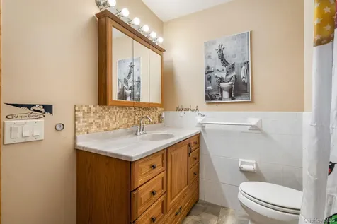 42 Beechwood Park Poughkeepsie NY 12601