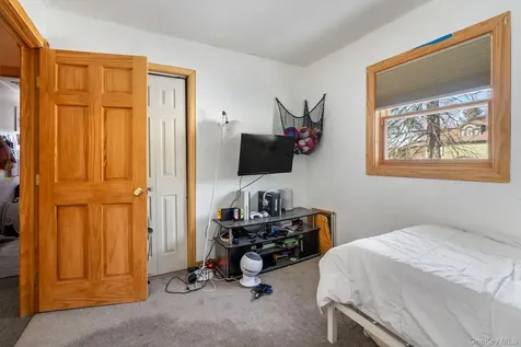42 Beechwood Park Poughkeepsie NY 12601