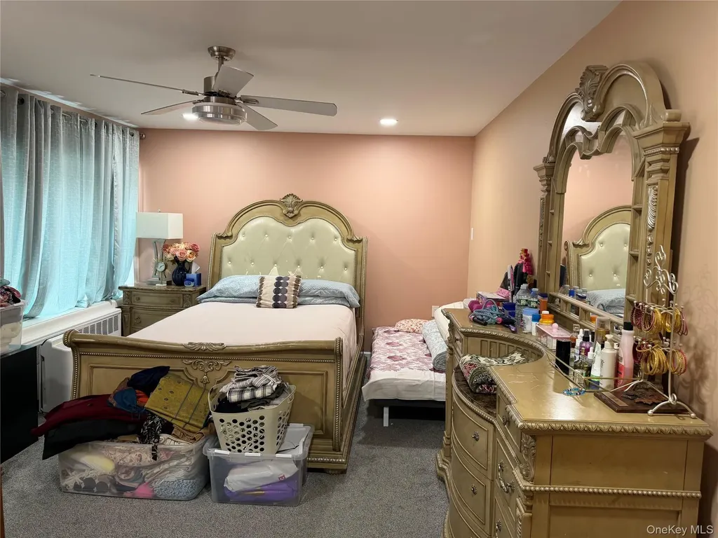 458 Carlls Path Deer Park NY 11729