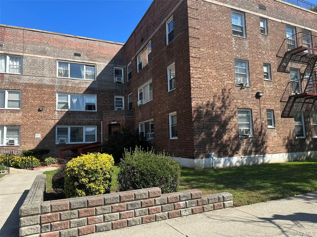 6809 138th Street Flushing NY 11367