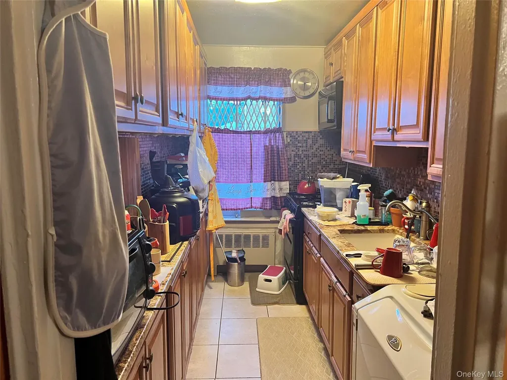 6809 138th Street Flushing NY 11367