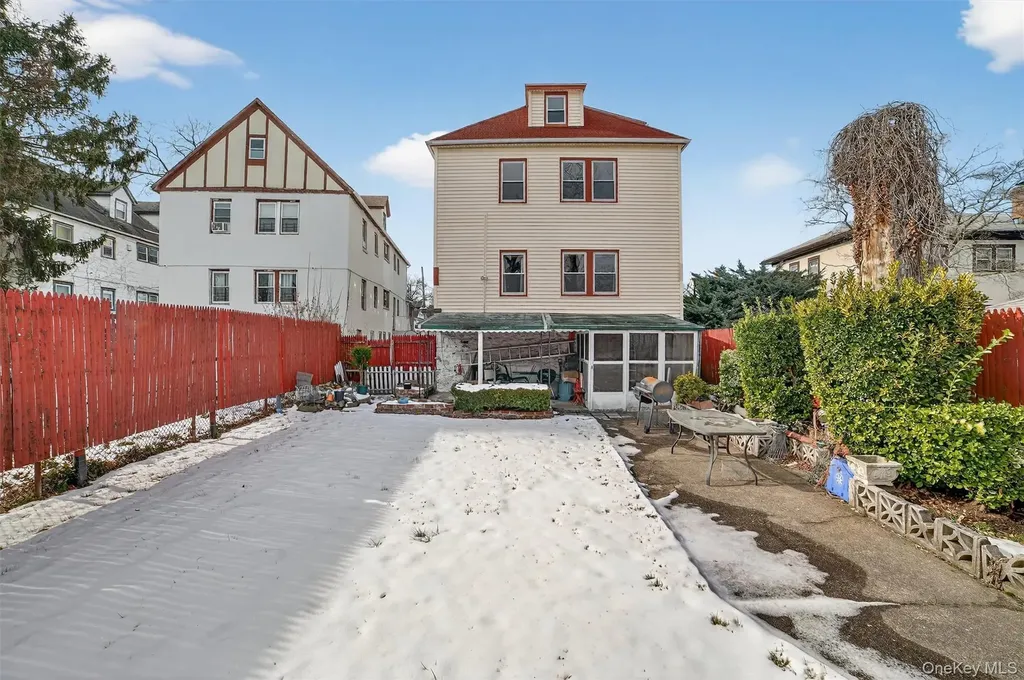 247 Nuber Avenue Mount Vernon NY 10553