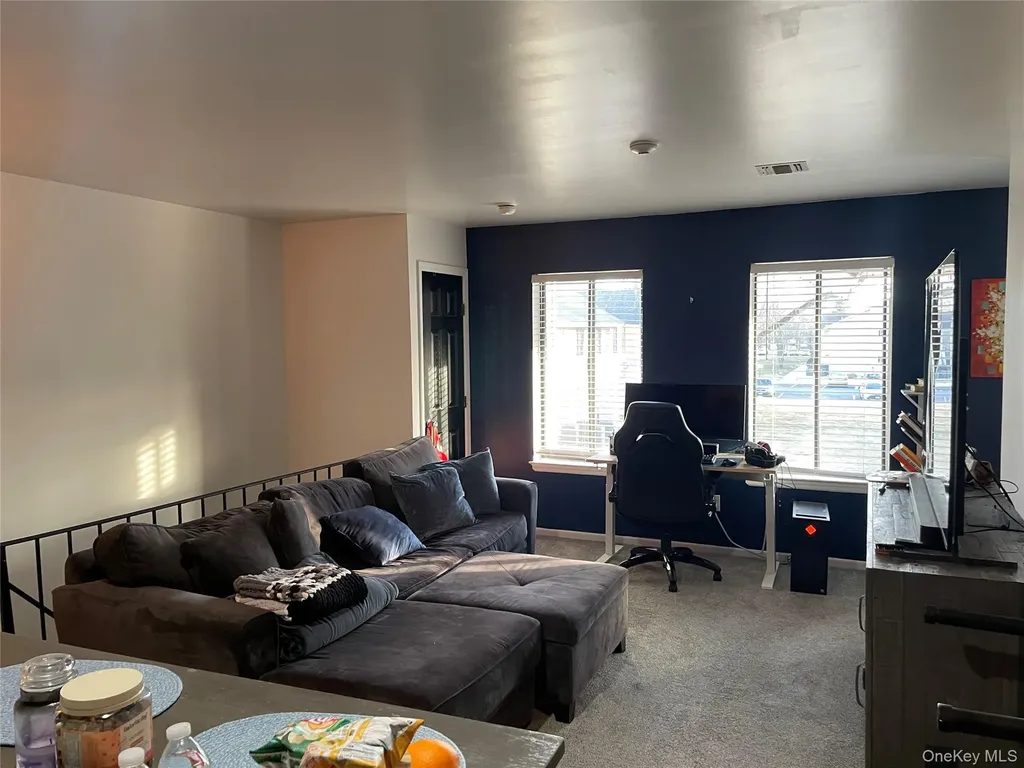 40 Navajo Court Coram NY 11727