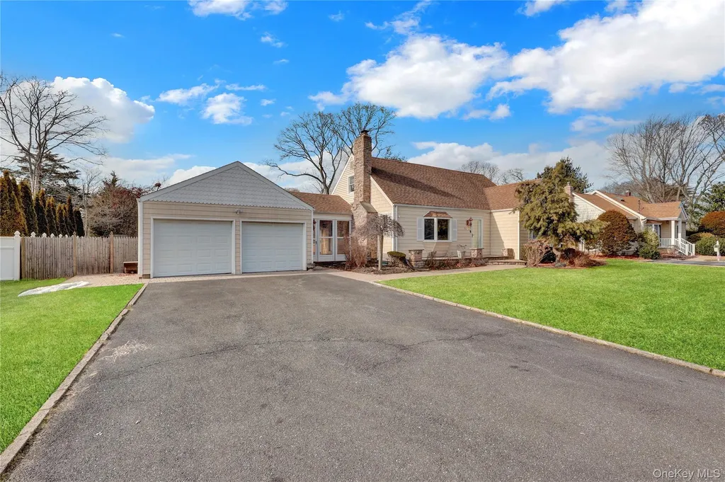 1336 Potter Boulevard Bay Shore NY 11706