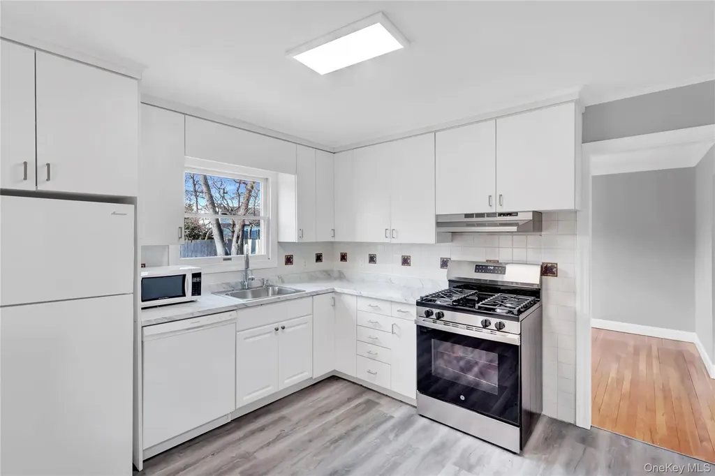 1336 Potter Boulevard Bay Shore NY 11706