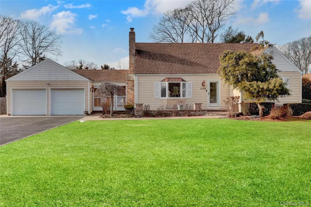 1336 Potter Boulevard Bay Shore NY 11706