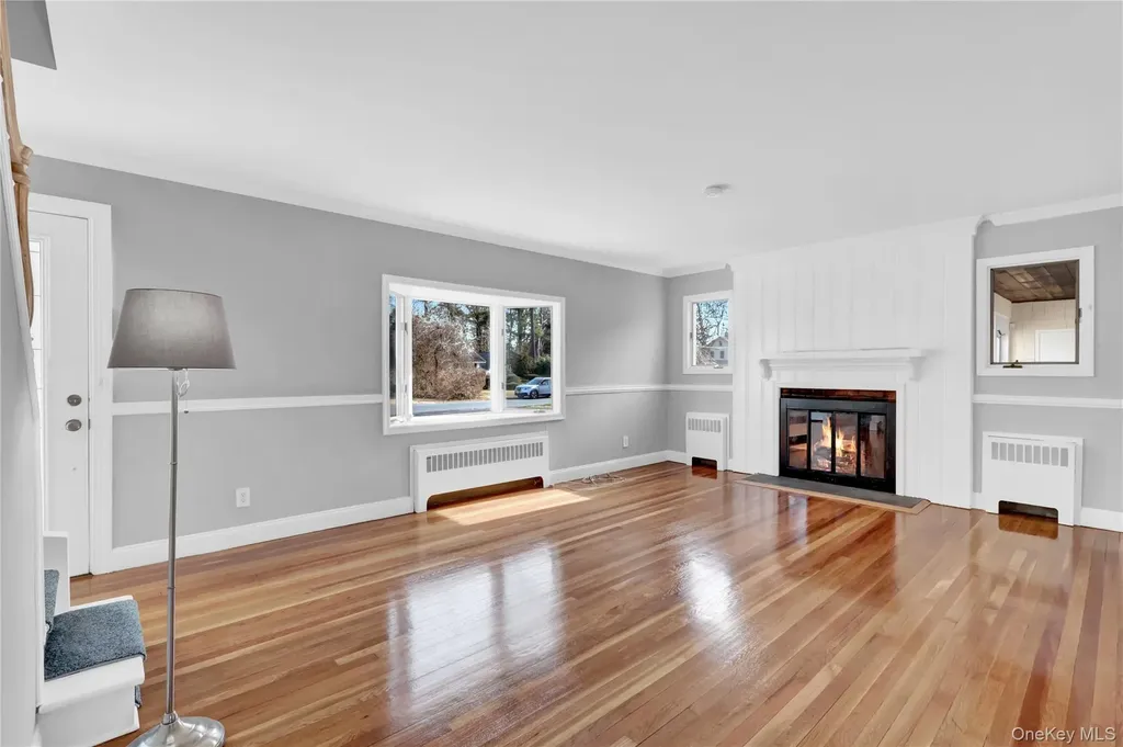 1336 Potter Boulevard Bay Shore NY 11706