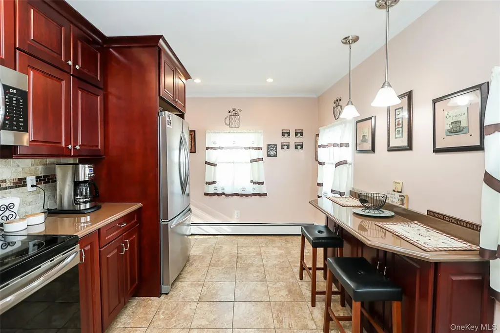 70 Corncrib Lane Levittown NY 11756
