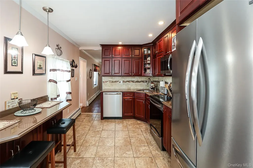 70 Corncrib Lane Levittown NY 11756
