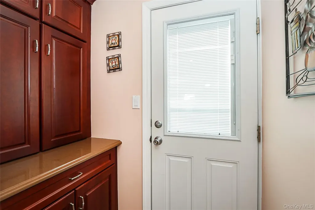 70 Corncrib Lane Levittown NY 11756