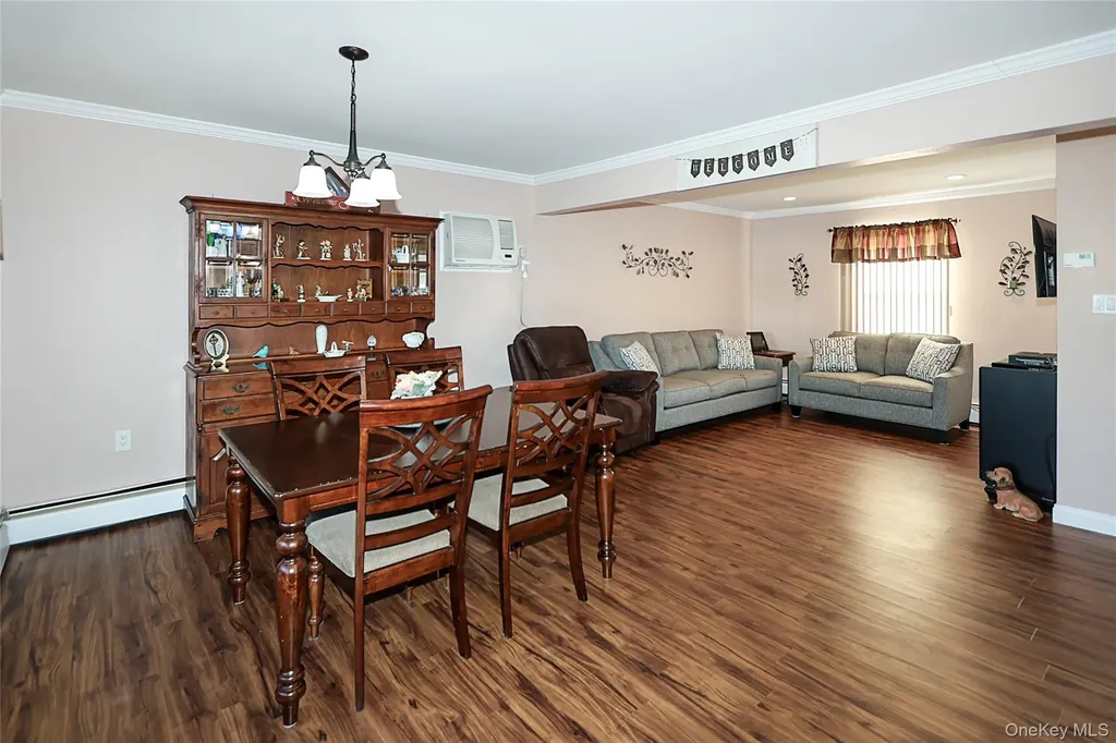70 Corncrib Lane Levittown NY 11756