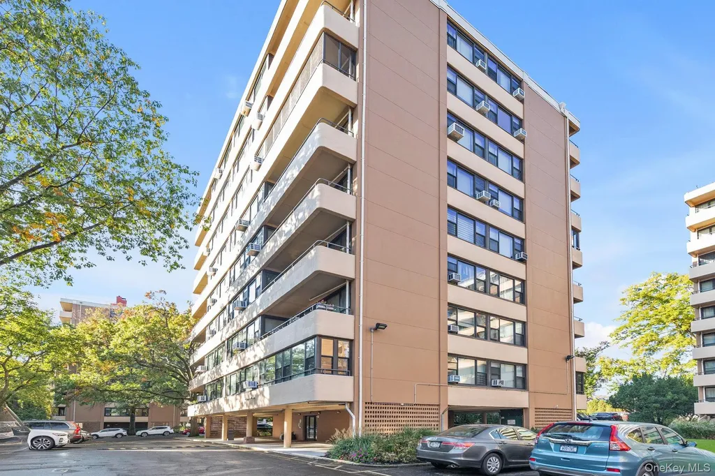 162-11 9th Beechhurst NY 11357