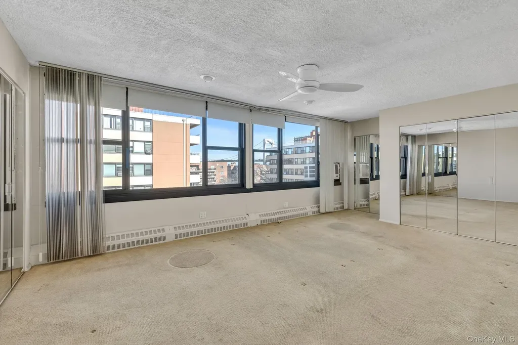 162-11 9th Beechhurst NY 11357