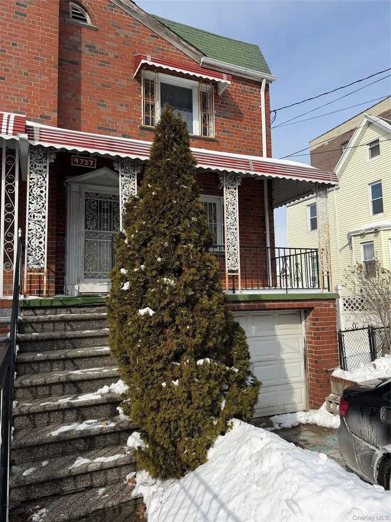 4727 Matilda Avenue Bronx NY 10470