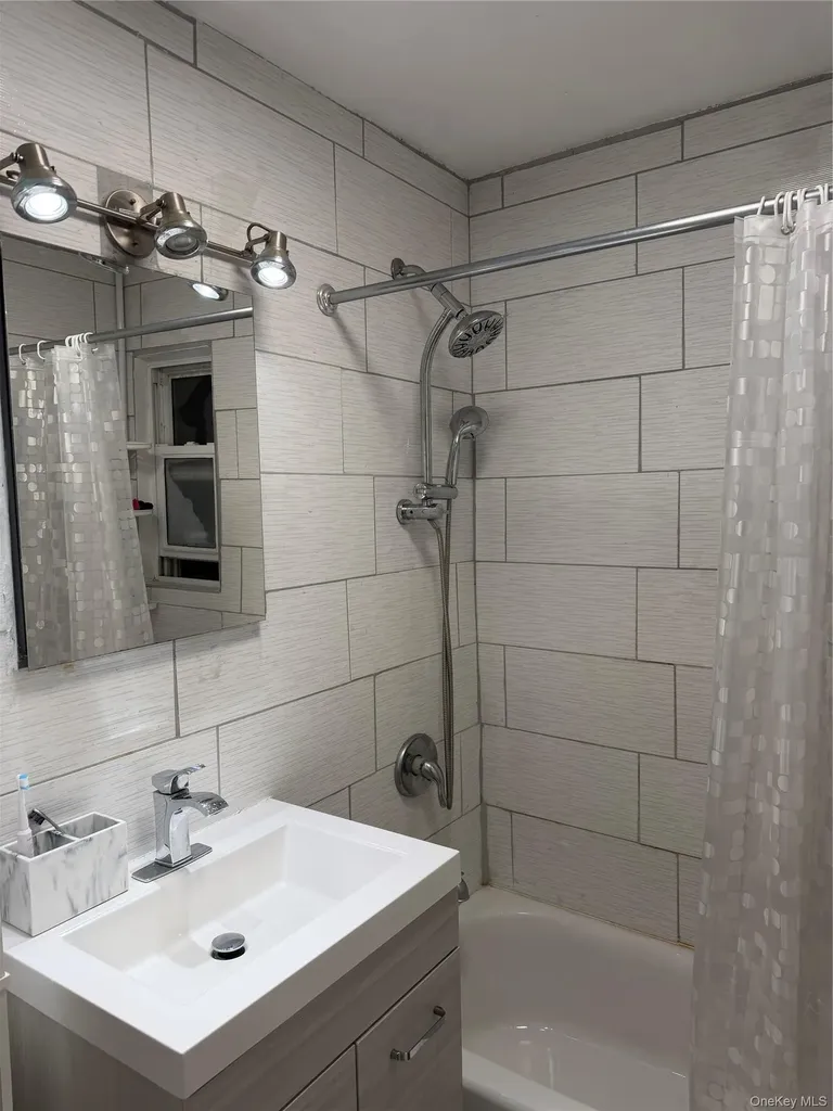 4727 Matilda Avenue Bronx NY 10470