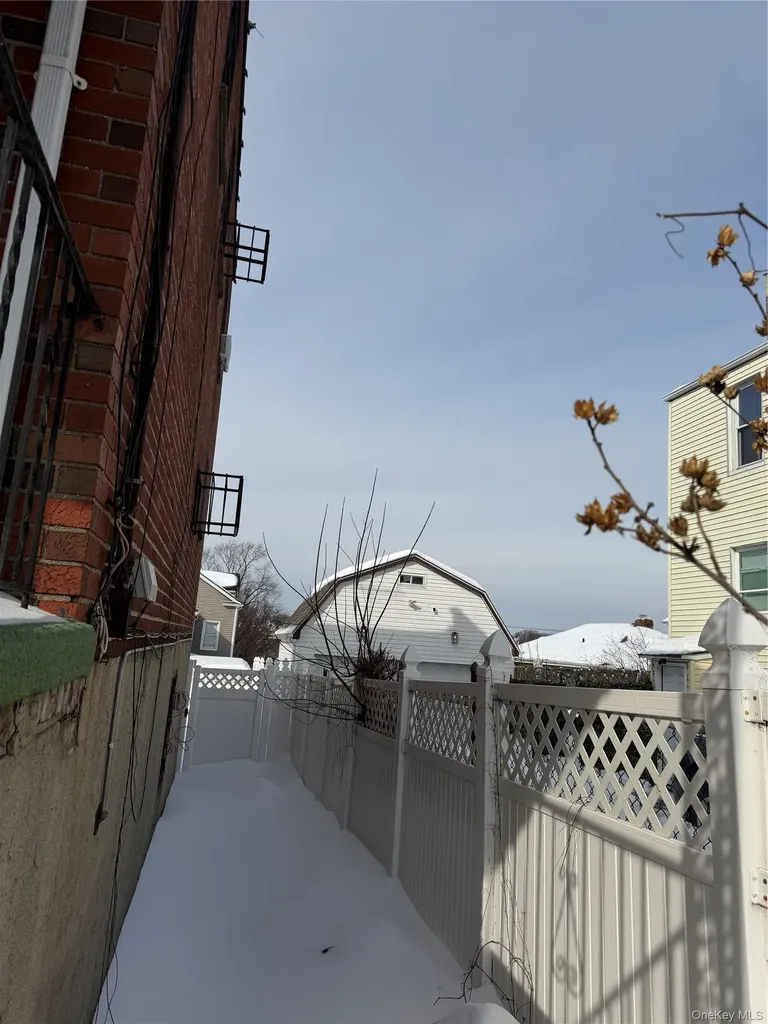 4727 Matilda Avenue Bronx NY 10470