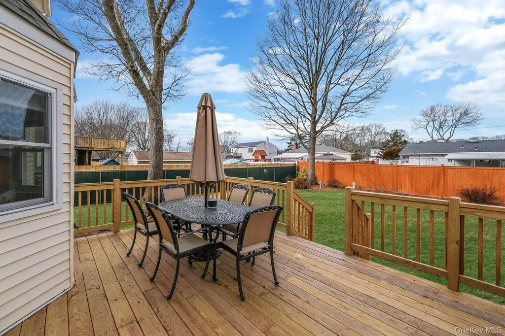 61 Arpage Drive E Shirley NY 11967